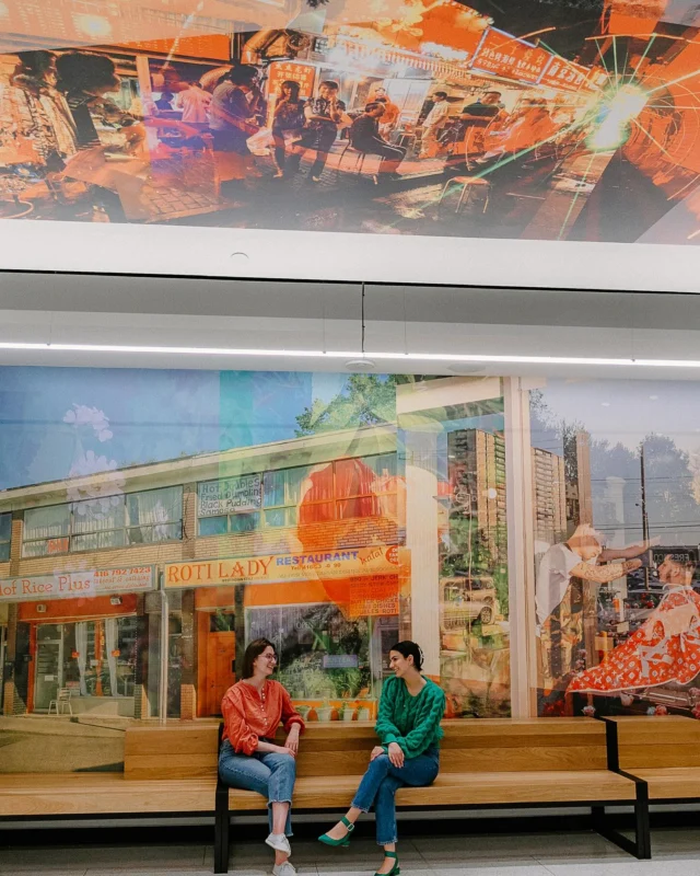 🎨Happy World Art Day! 🌎

Art fills our lives with colour, stories and emotion, which is why Union is proud to present year-round rotation of public art- including exhibits and pieces throughout the station. 
Next time you are at Union, take a walk and tour all the amazing pieces on display! 🖼️

#WorldArtDay #UnionArts #TorontoUnion #PublicArt #FreeArtToronto #MoreThanAStation